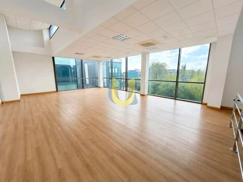 Industrial building to rent in Zona Industrial, imagen 3
