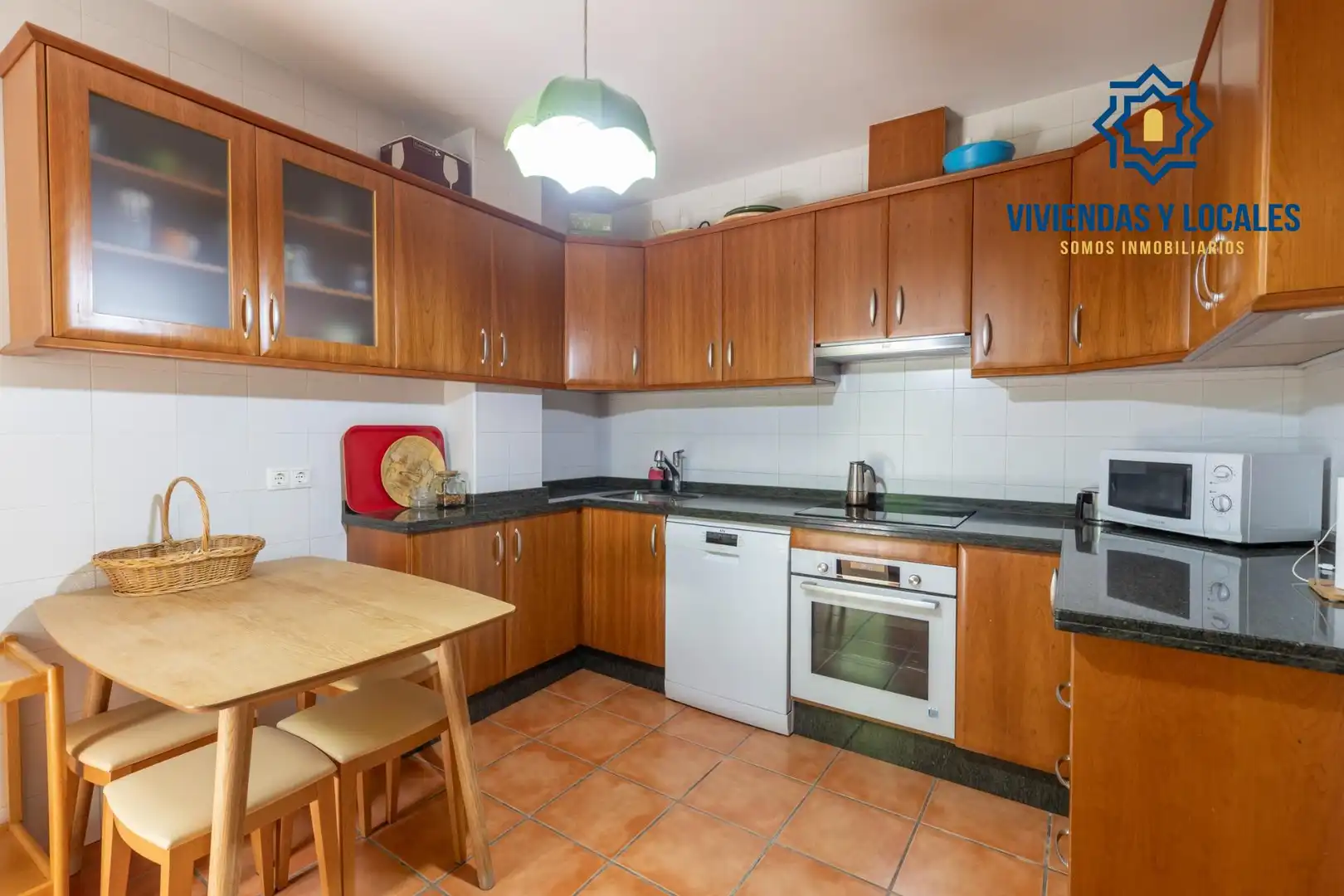 Cocina de Casa o chalet en venta en La Zubia con Aire acondicionado, Calefacción y Jardín privado