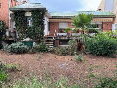 Vista exterior de Casa o xalet en venda en Vilassar de Mar amb Calefacció, Jardí privat i Terrassa