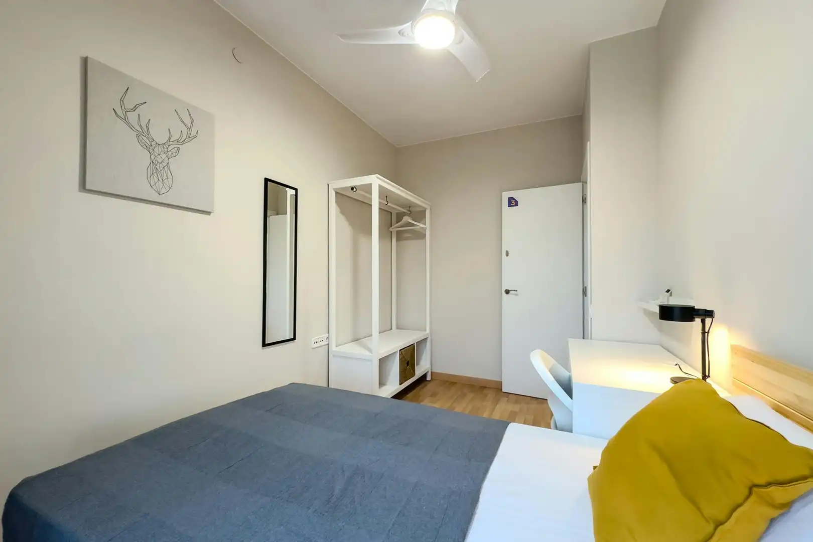 Habitación de Piso para compartir en Barcelona con Lavadora