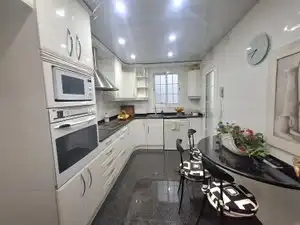 Cuina de Pis en venda en Barcelona amb Aire condicionat, Calefacció i Parquet