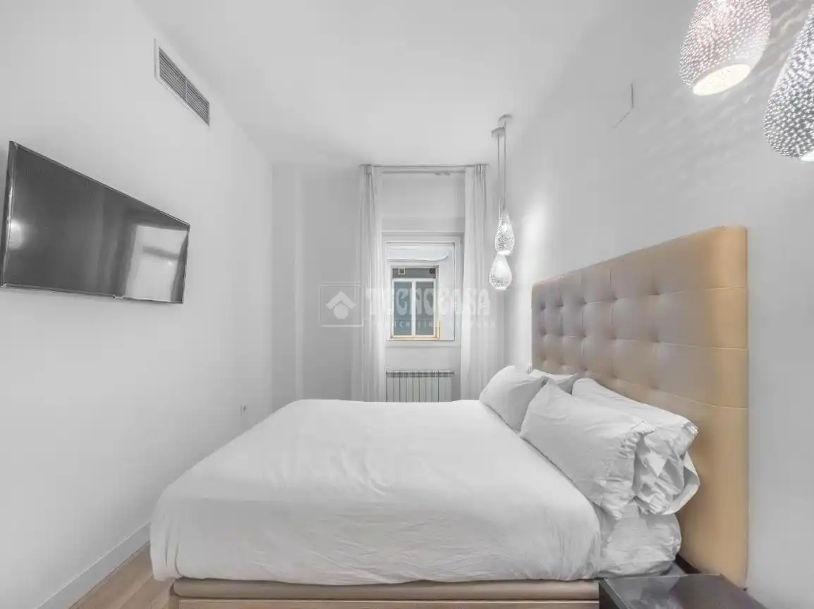 Bedroom of Flat for sale in Madrid  with Air Conditioner and Heating