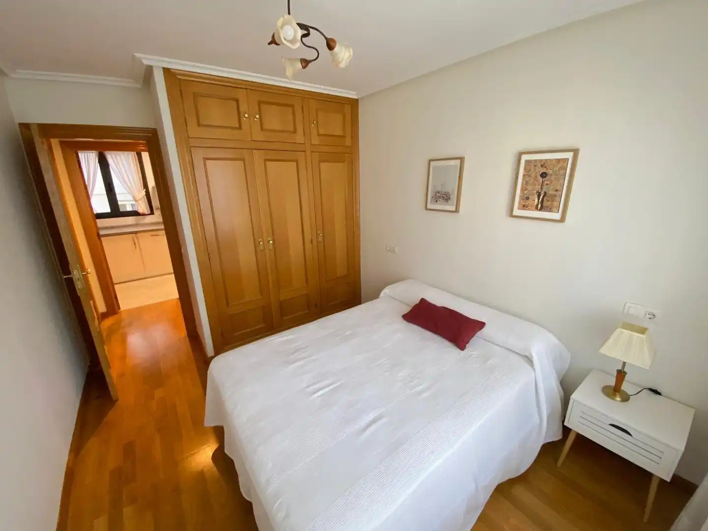 Apartament de lloguer a Calle Lancia, San Claudio - La Chantría