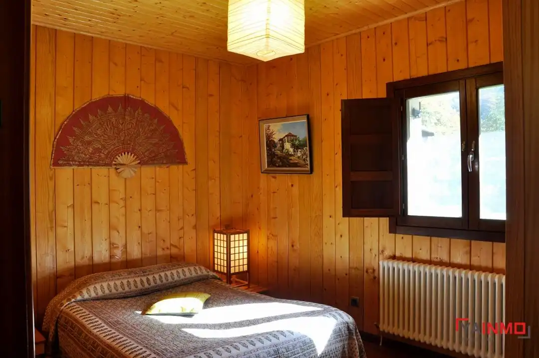 Dormitori de Casa o xalet en venda en Zambrana amb Calefacció, Jardí privat i Terrassa