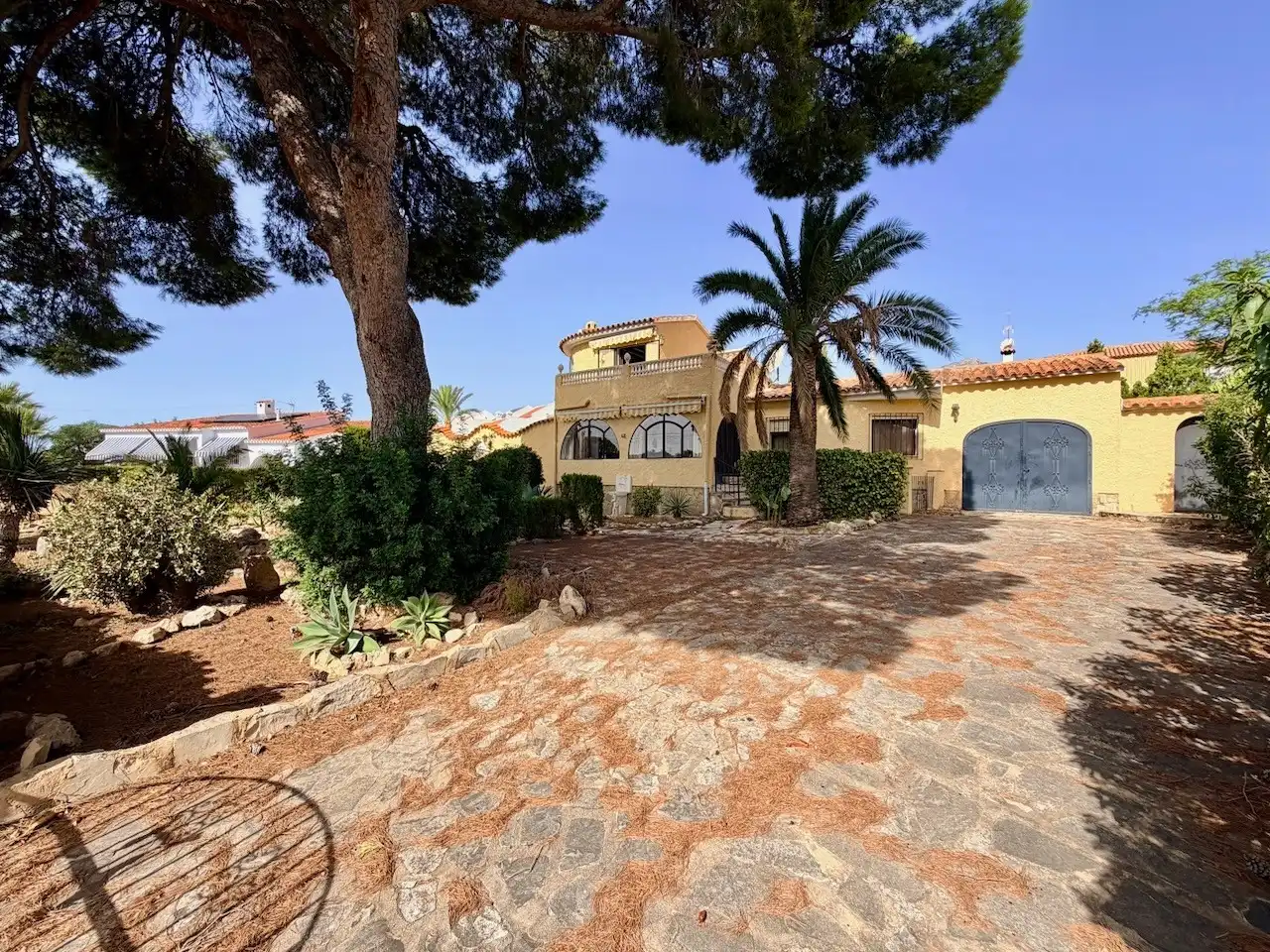 Vista exterior de Casa o chalet en venta en La Nucia con Jardín privado, Terraza y Trastero