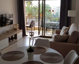 Sala d'estar de Apartament de lloguer en Vila-seca amb Aire condicionat i Terrassa