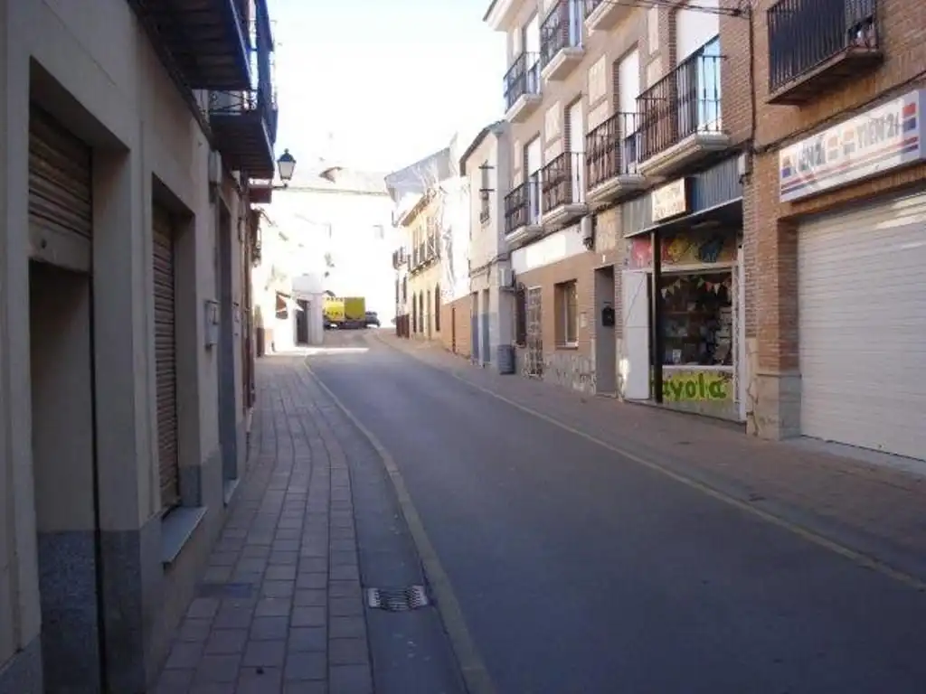 Vista exterior de Local en venda en Consuegra
