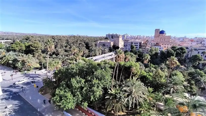 Vista exterior de Piso de alquiler en Elche / Elx con Aire acondicionado, Calefacción y Parquet