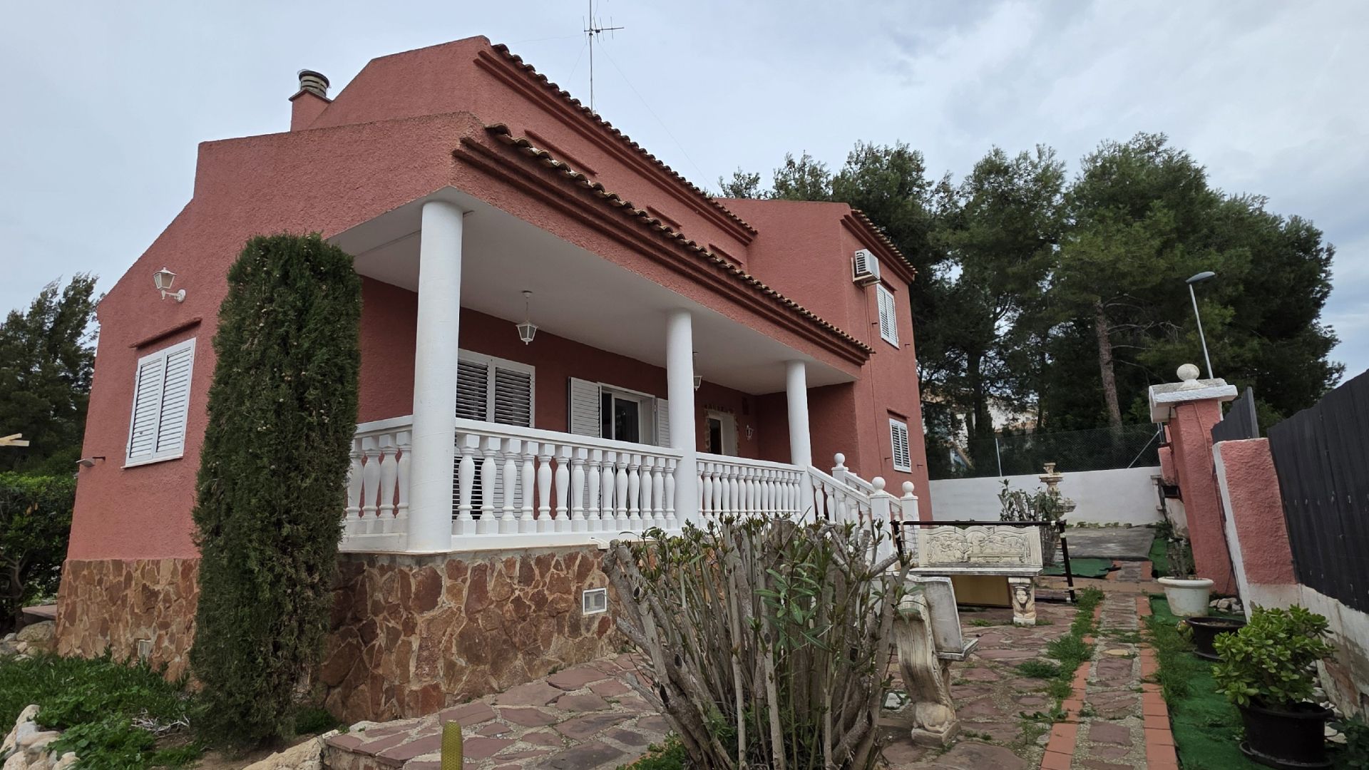 Exterior view of House or chalet for sale in Chiva  with Air Conditioner, Private garden and Terrace