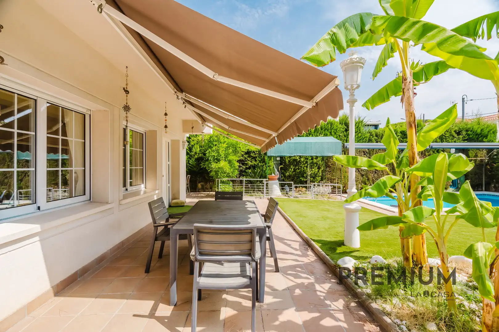 Terrassa de Casa o xalet en venda en Castelldefels amb Piscina