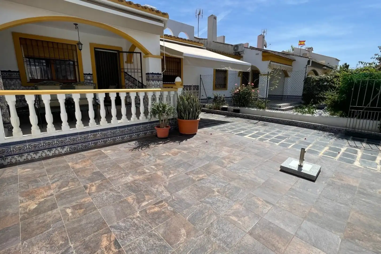 Chalet con jardín en venta en Torre de la Horadada, imagen 2