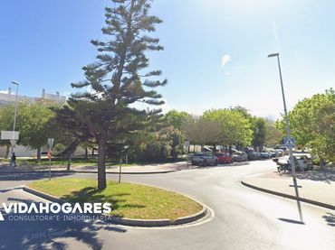 Appartamento con ascensore in vendita a Zona Carrefour