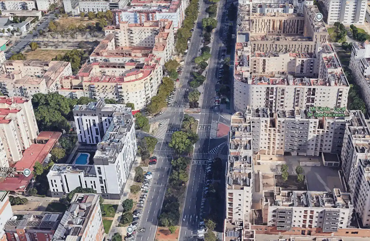 Parking à louer à Este - Alcosa- Torreblanca