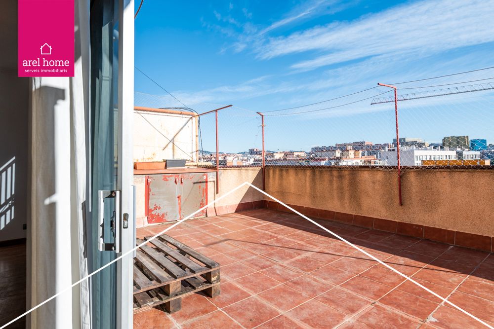 Terrassa de Pis en venda en L'Hospitalet de Llobregat amb Aire condicionat, Parquet i Terrassa