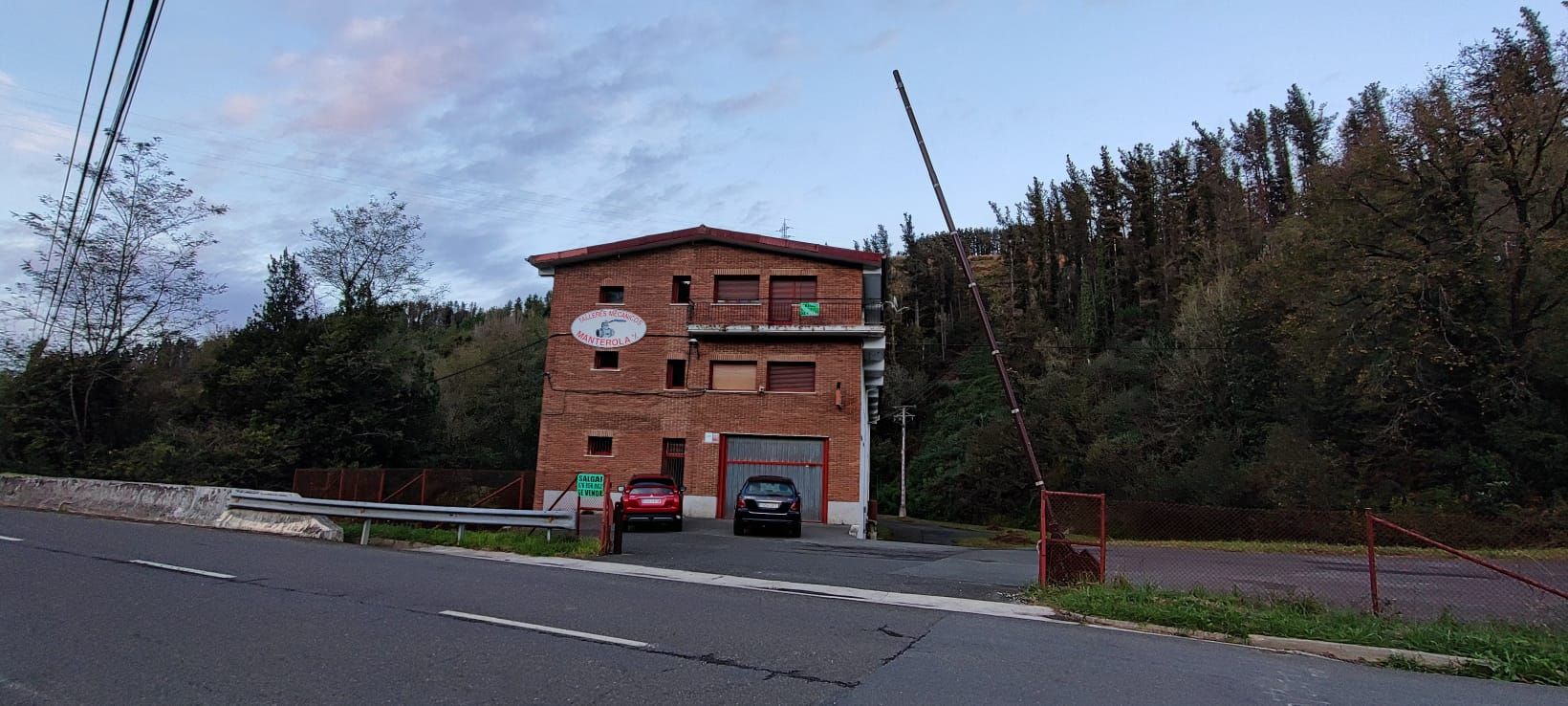 Vista exterior de Nave industrial en venta en Aia con Alarma