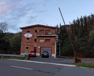 Vista exterior de Nau industrial en venda en Aia amb Alarma