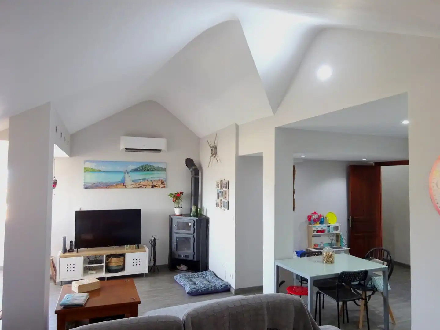 Sala d'estar de Casa o xalet en venda en Alhaurín de la Torre amb Aire condicionat, Jardí privat i Piscina