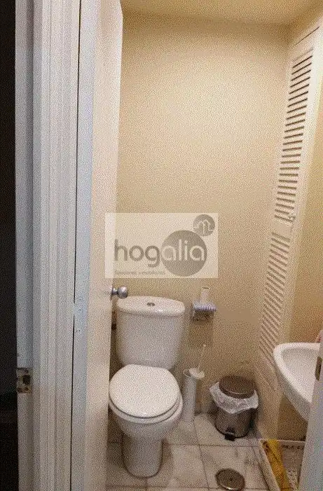 Habitación de Local de alquiler en Sevilla con Aire acondicionado