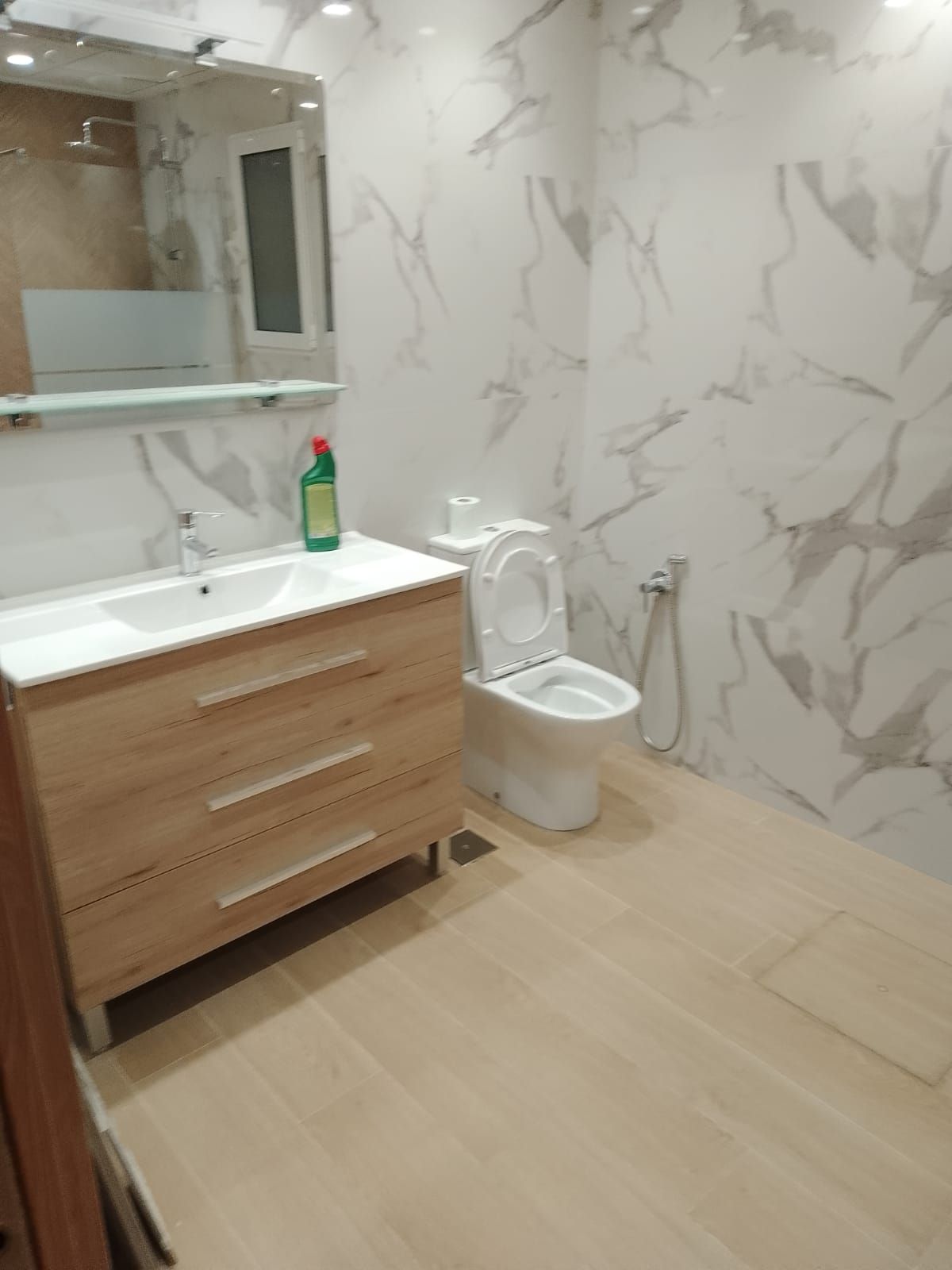 Bathroom of Planta baja to rent in Elche / Elx  with Air Conditioner and Furnished