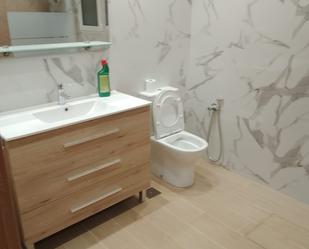 Bathroom of Planta baja to rent in Elche / Elx  with Air Conditioner and Furnished