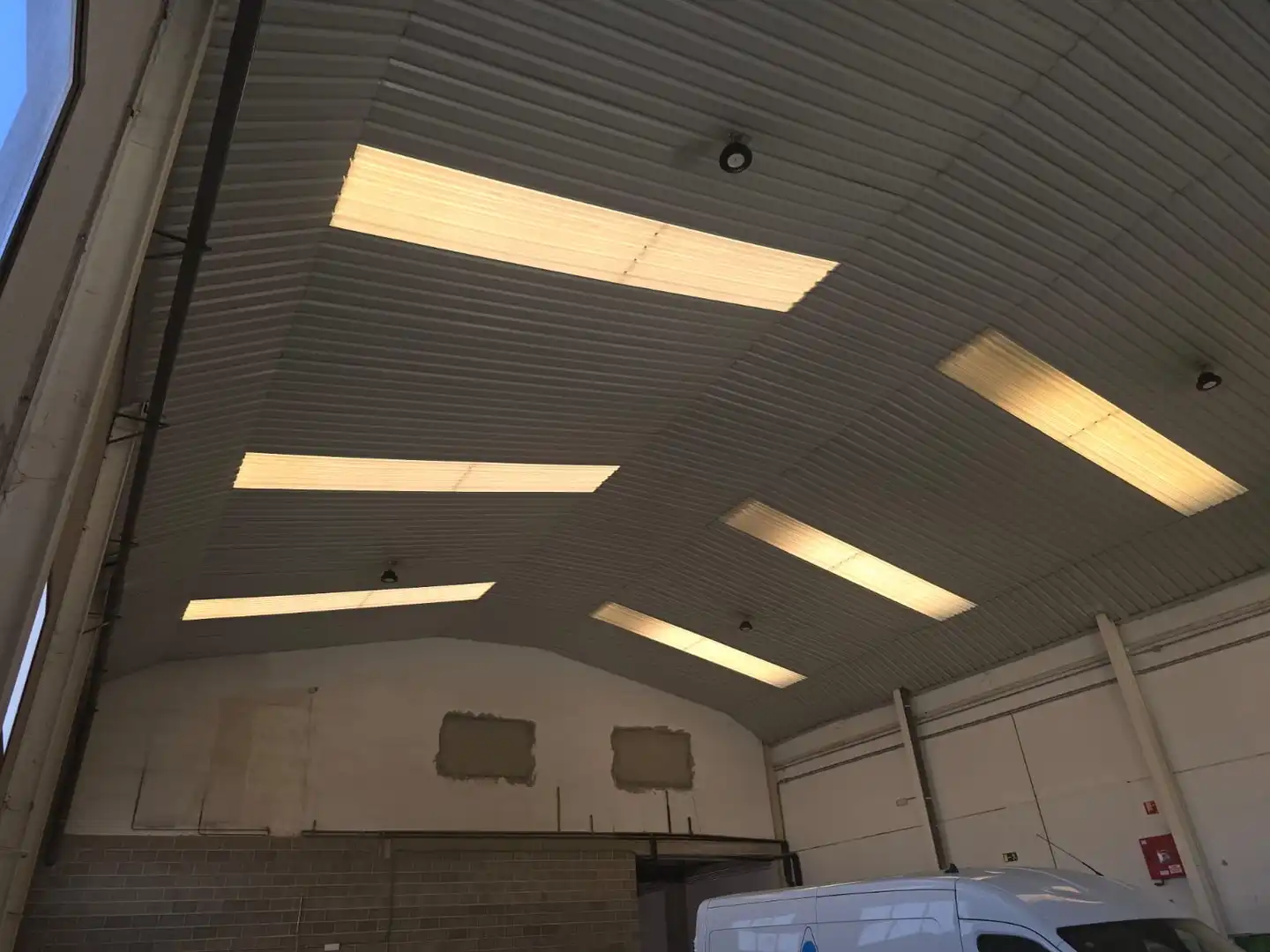 Nave industrial en alquiler en Urbanización Este - Montepríncipe, imagen 4