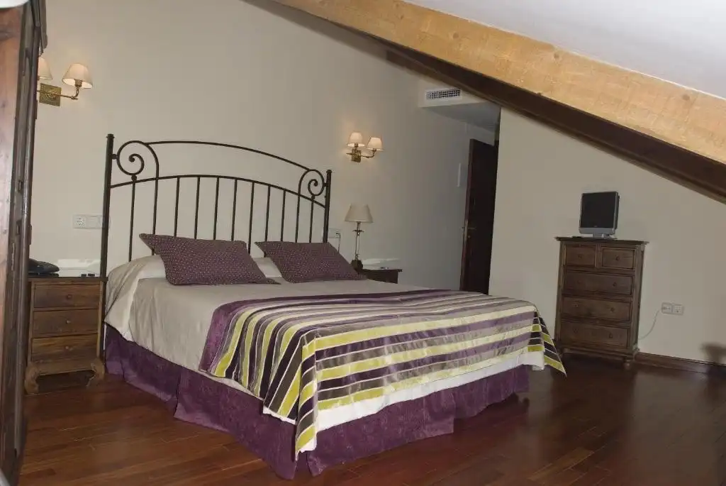Habitación de Edificio en venta en Santa María del Tiétar