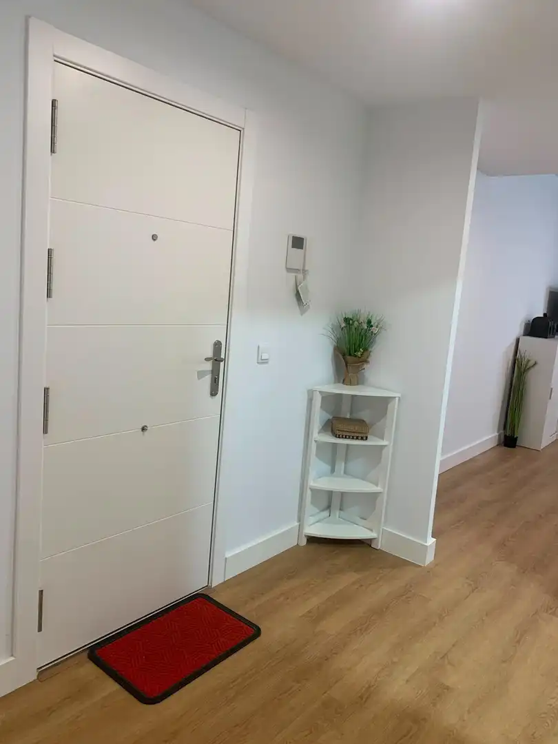 Flat for rent in Plasencia  with Air Conditioner and Furnished