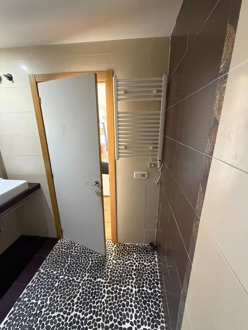 Badezimmer von Dachboden zum Verkauf in Náquera mit Privatgarten, Möbliert und Balkon
