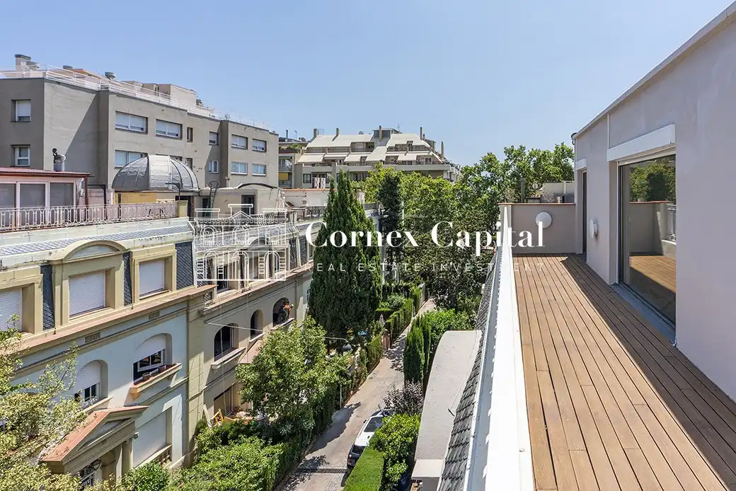 Terraza de Casa adosada en venta en Barcelona con Aire acondicionado, Calefacción y Jardín privado