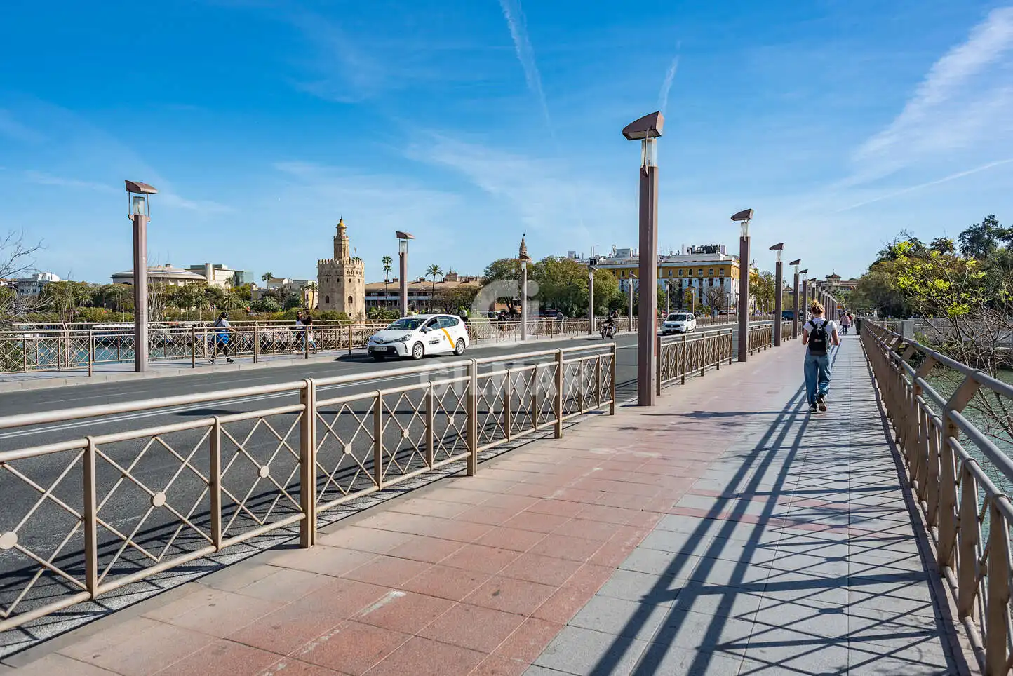 Vista exterior de Pis en venda en Sevilla amb Calefacció, Moblat i Balcó
