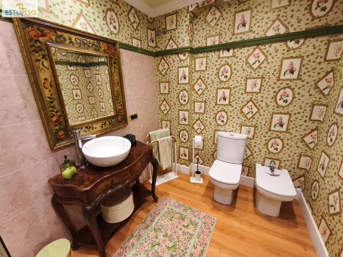 Badezimmer von Wohnung zum Verkauf in Vitoria - Gasteiz mit Heizung, Parkett und Terrasse