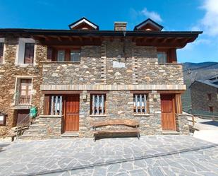 Vista exterior de Casa o xalet de lloguer en Rialp