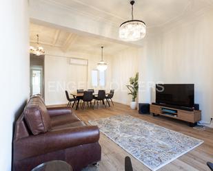 Sala d'estar de Apartament de lloguer en  Valencia Capital amb Aire condicionat, Calefacció i Parquet