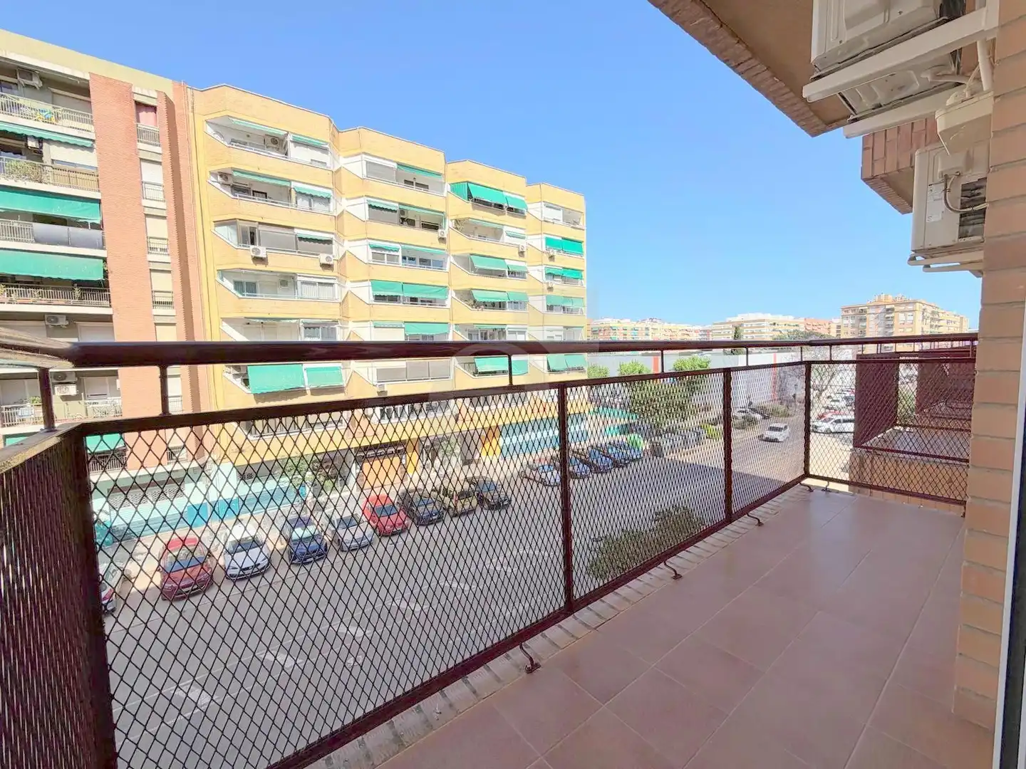 Vista exterior de Pis de lloguer en Valencia amb Aire condicionat, Terrassa i Moblat