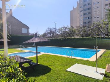 Maison mitoyenne avec piscine à vendre à CALLE HISPANIA