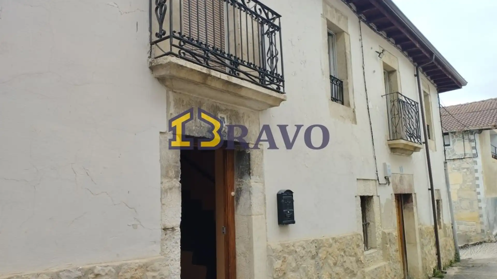 Exterior view of Houses for sale in Medina de Pomar  with Heating, Private garden and Terrace