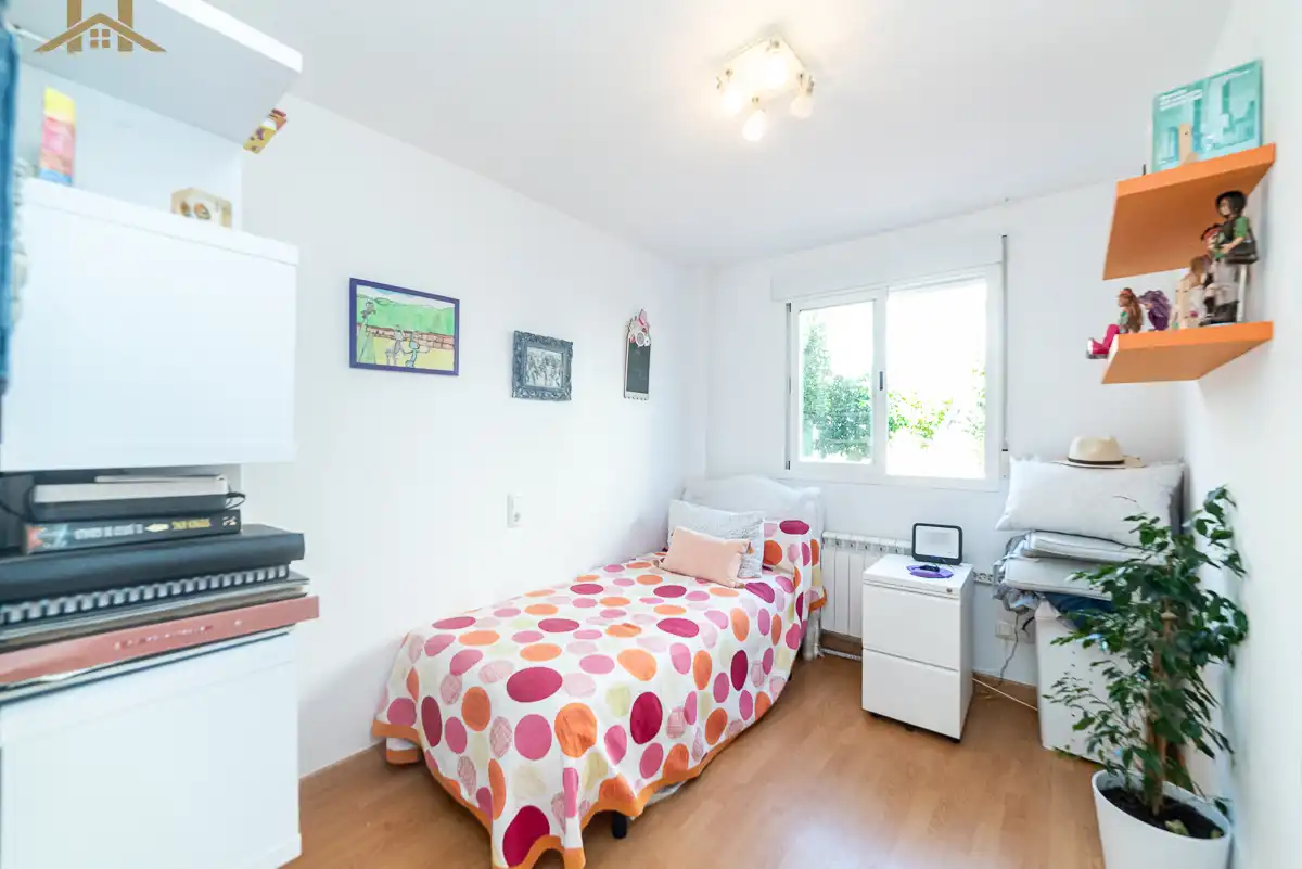Schlafzimmer von Erdgeschoss zum Verkauf in Seseña mit Heizung und Privatgarten