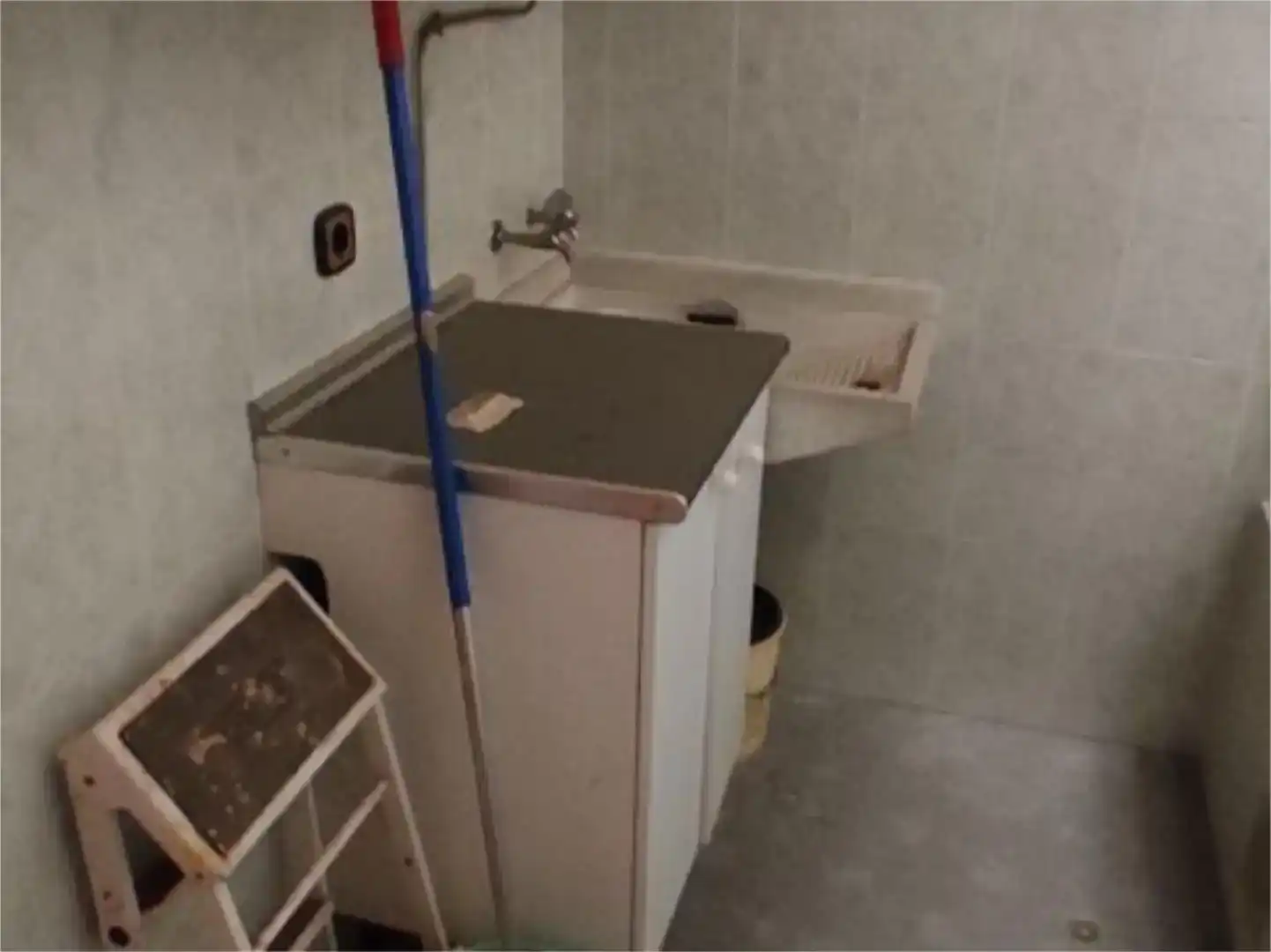 Bathroom of Flat for sale in Arroyo del Ojanco  with Storage room