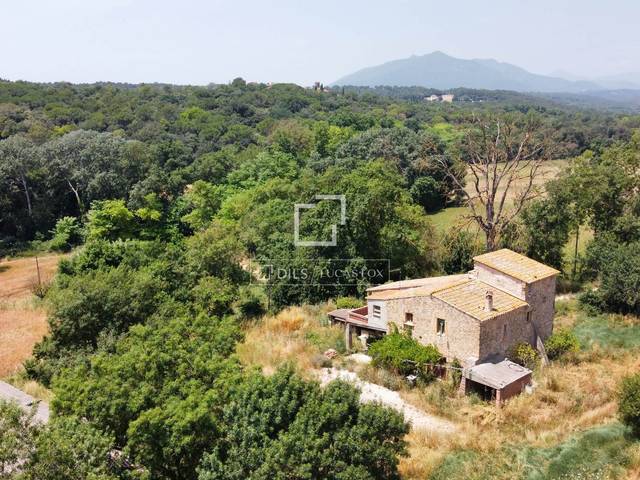 Finca rústica en Venta en Cabanelles