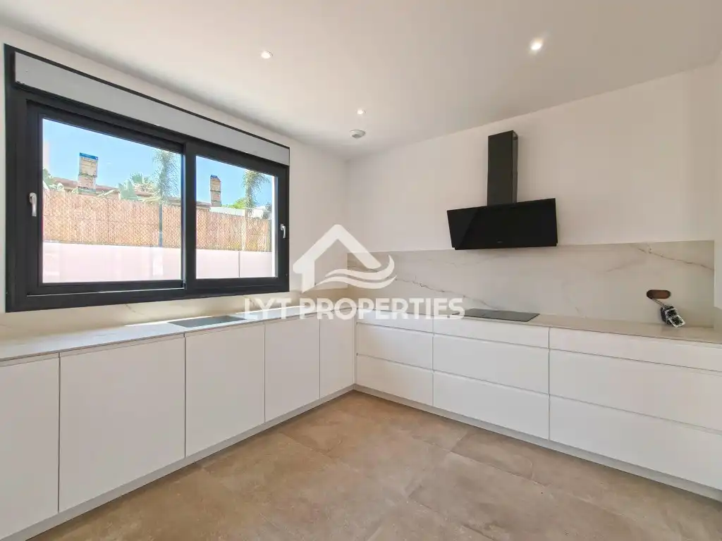 Kitchen of Houses for sale in Jávea / Xàbia  with Air Conditioner, Private garden and Terrace