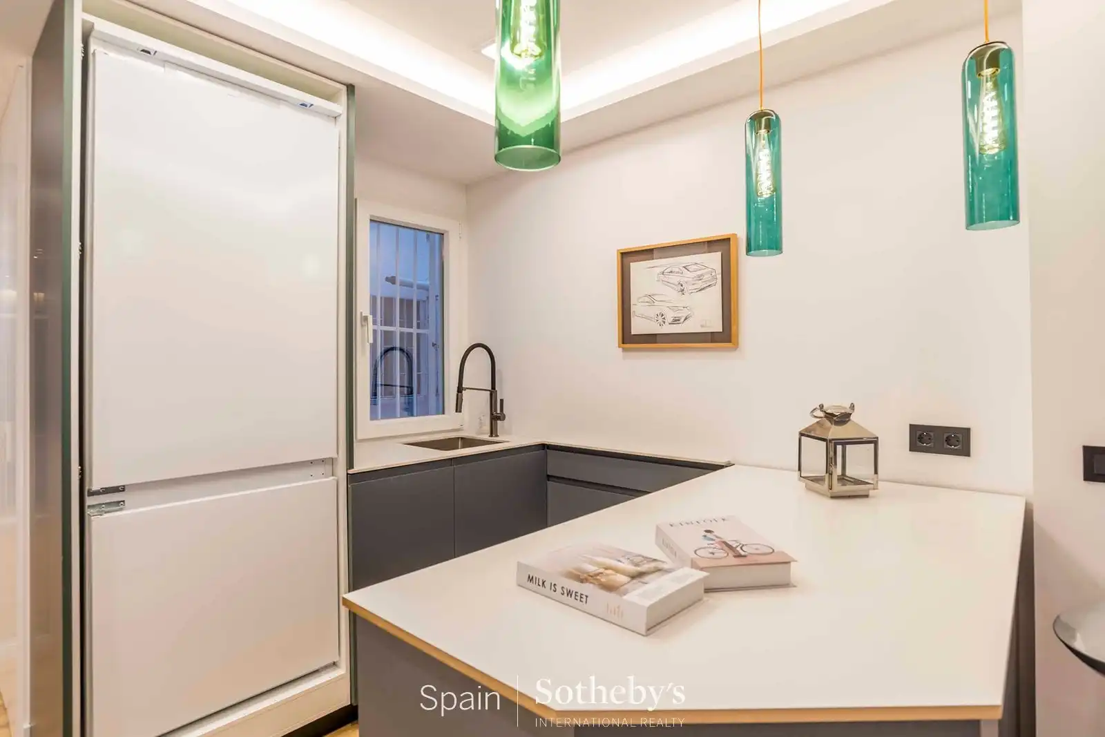 Kitchen of Apartments for sale in Madrid  with Air Conditioner