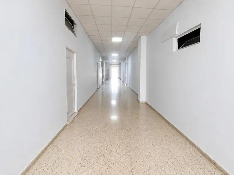 Gewerbefläche zum Verkauf in San Luis de Sabinillas