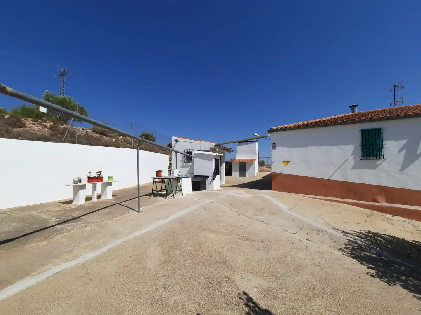 Casa amb piscina en venda a Montealegre del Castillo, imagen 7