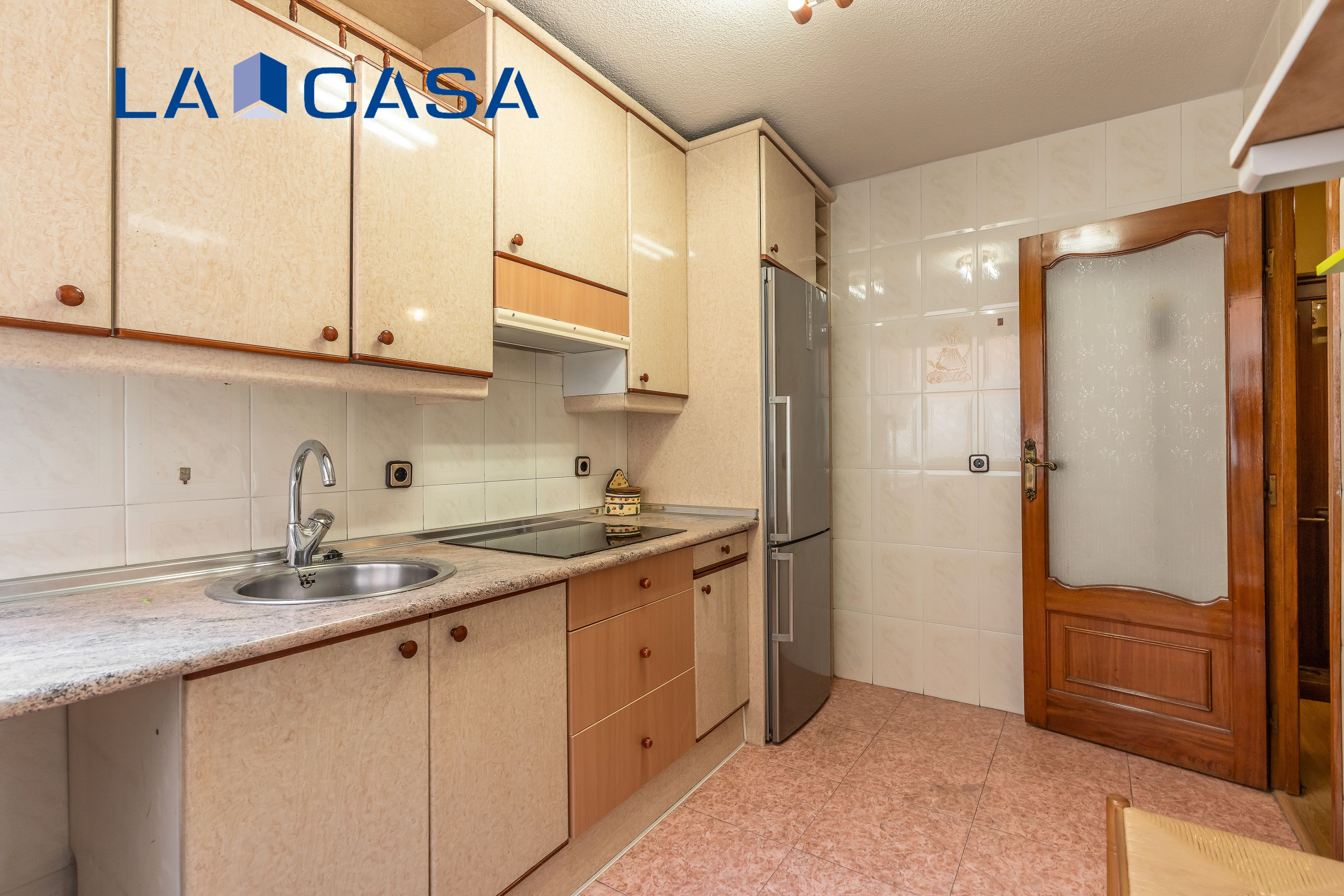 Kitchen of Flat for sale in  Madrid Capital  with Heating