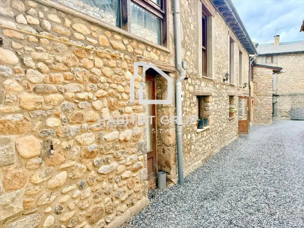 Vista exterior de Casa o xalet en venda en Prats i Sansor amb Calefacció, Terrassa i Traster