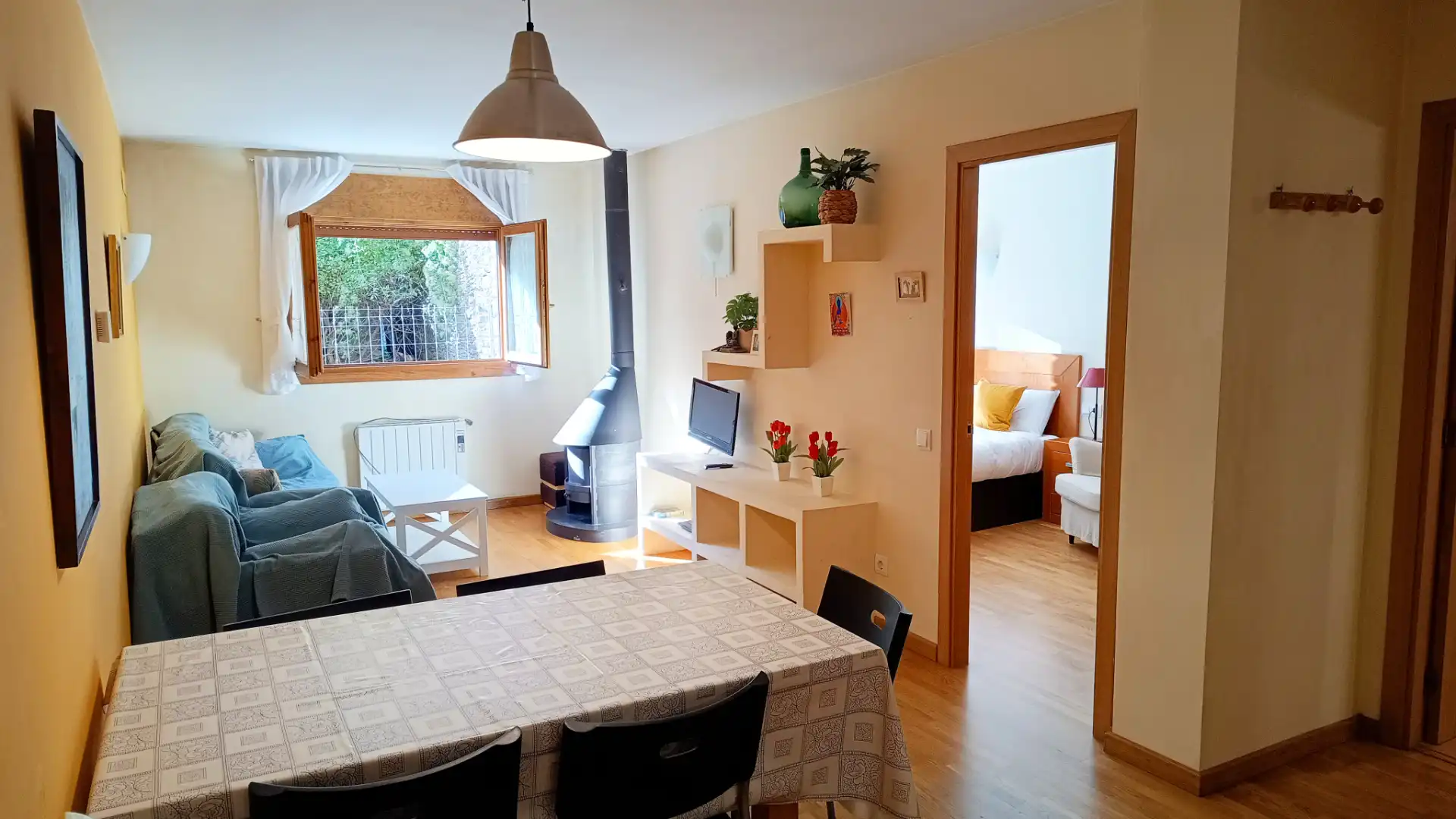 Apartment with lift for sale in Plaça Macot-ainet de Cardos 3
