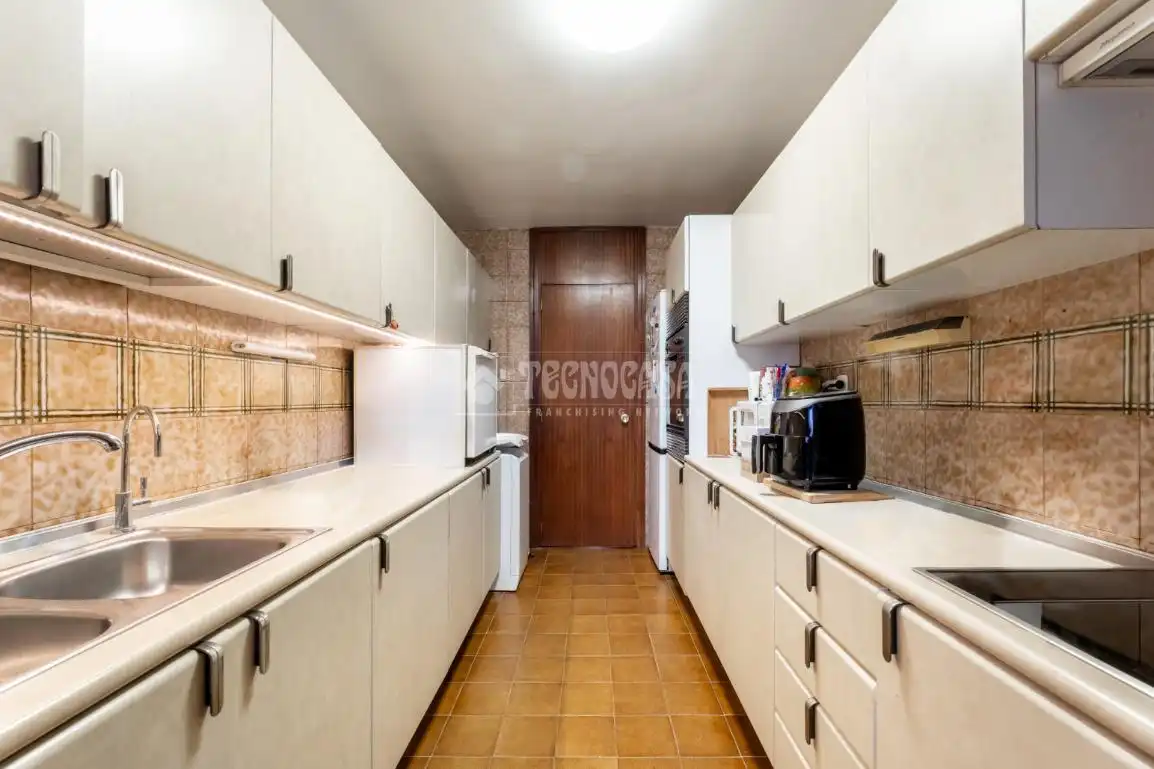 Cocina de Piso en venta en Las Rozas de Madrid con Calefacción, Terraza y Trastero