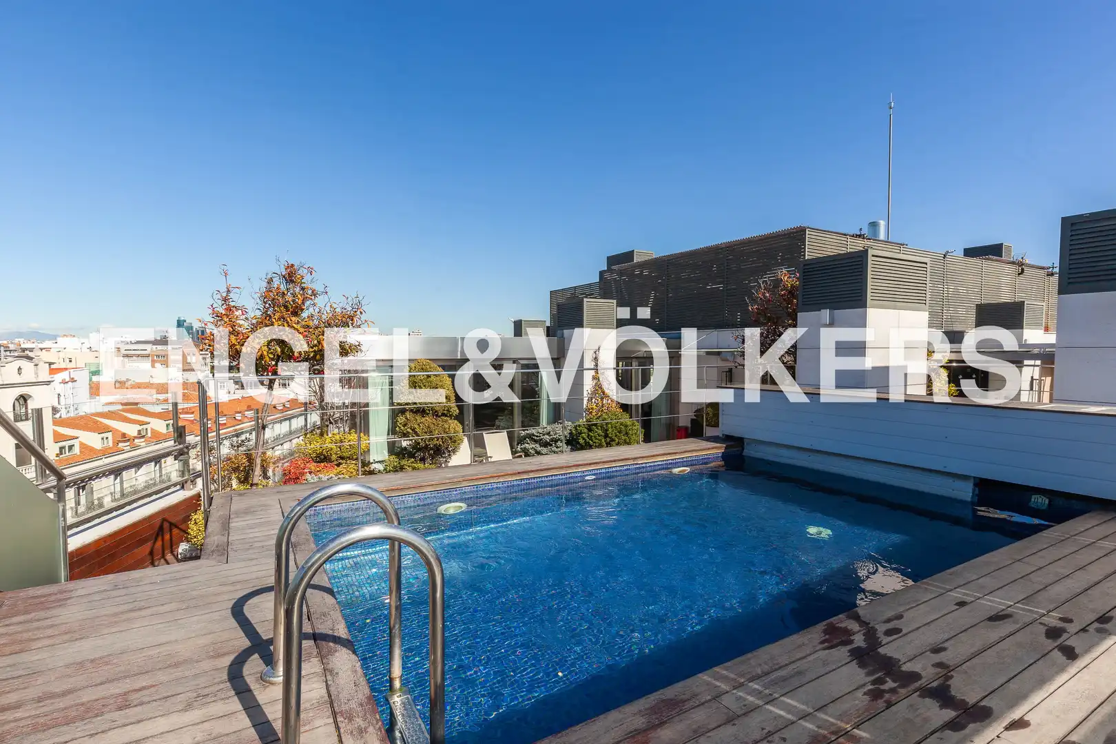 Piscina de Ático en venta en Madrid con Aire acondicionado, Calefacción y Terraza