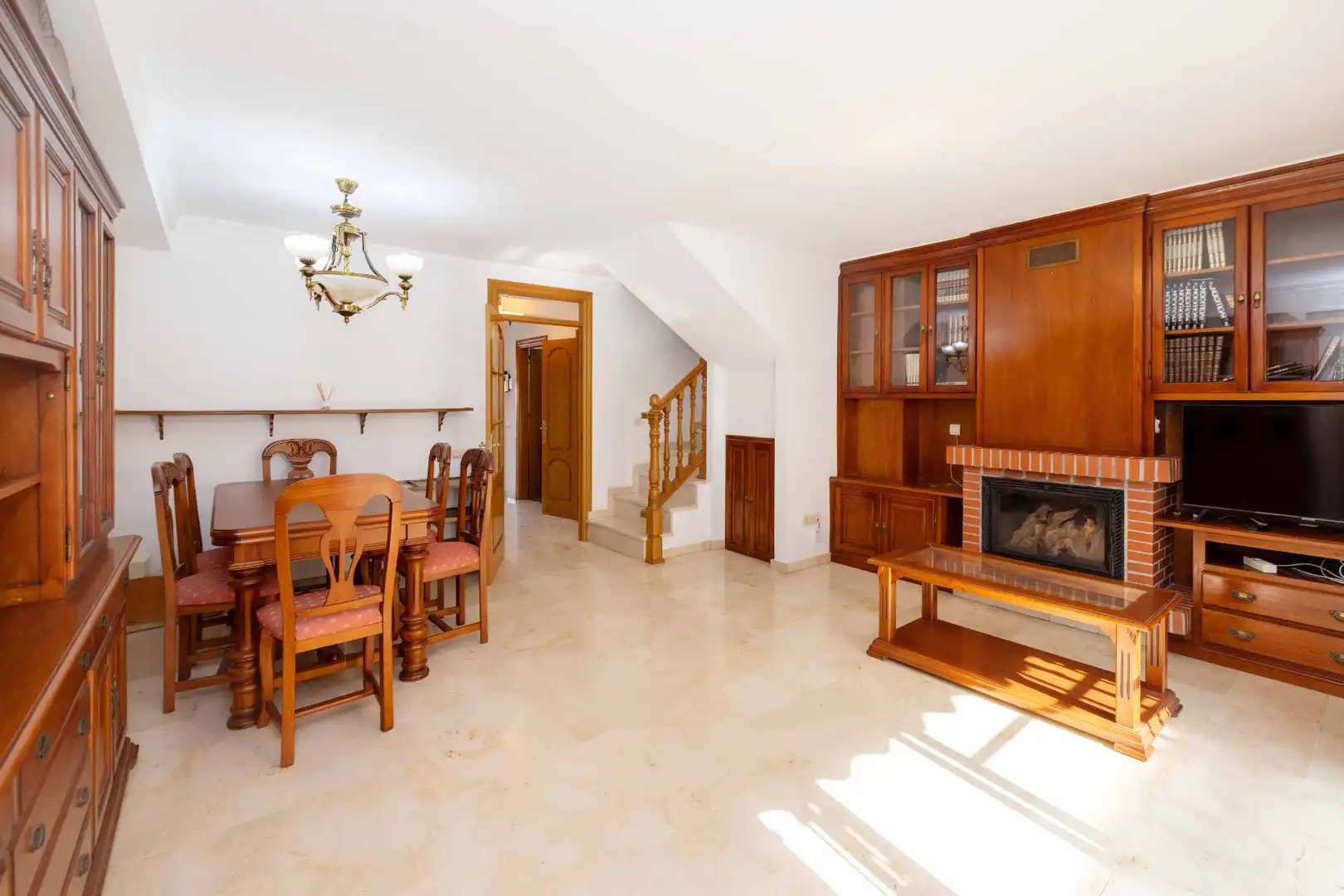 Menjador de Casa adosada en venda en Marbella amb Terrassa i Traster