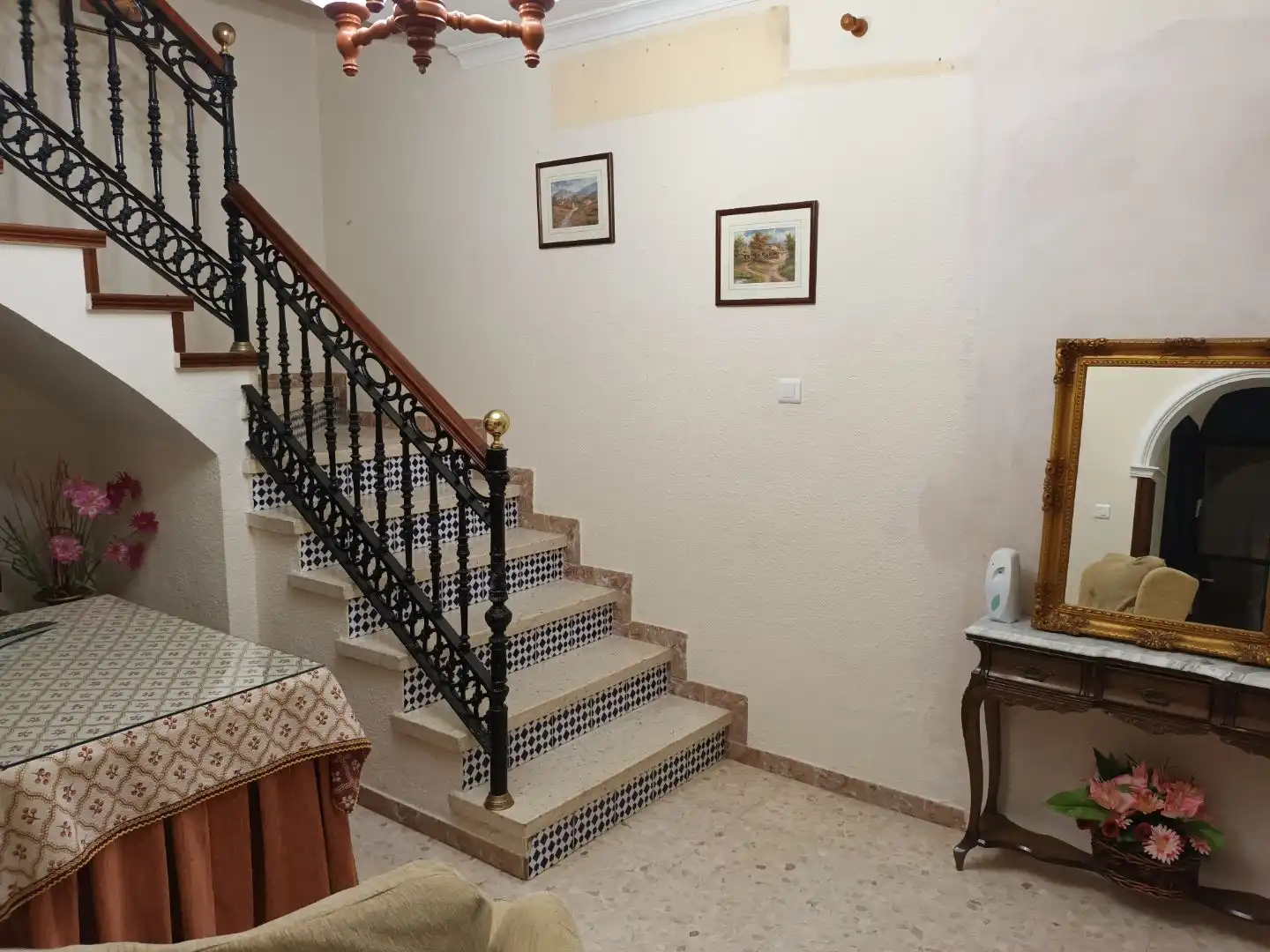 Houses for sale in Utrera  with Air Conditioner, Terrace and Balcony